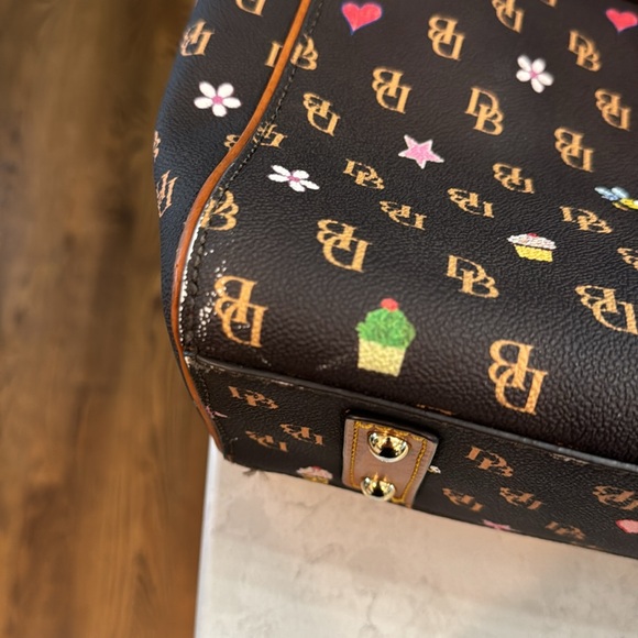 Dooney & Bourke Gretta Ashton novelty heart ❤️ & cupcake leather tote - Picture 8 of 9